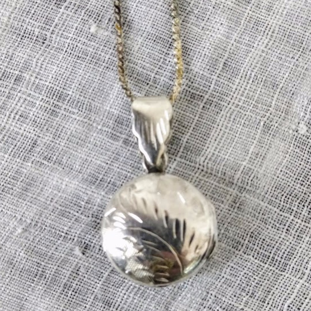 925 Silver Stamped Locket/Earrings Set 🎉2X Host Pick🎉 - Picture 8 of 13